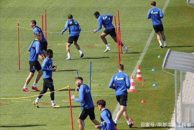 直播吧世界杯日报：阿根廷连续两届世界杯进决赛，图赫尔战术遭批